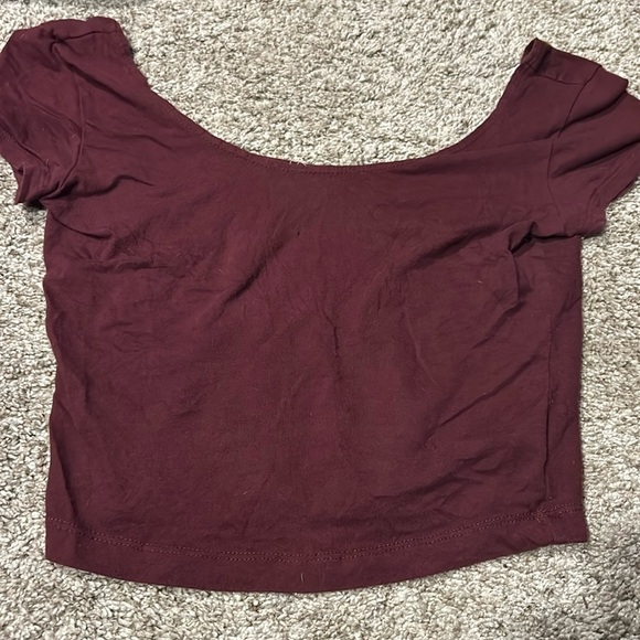 Maroon crop top - Picture 1 of 2